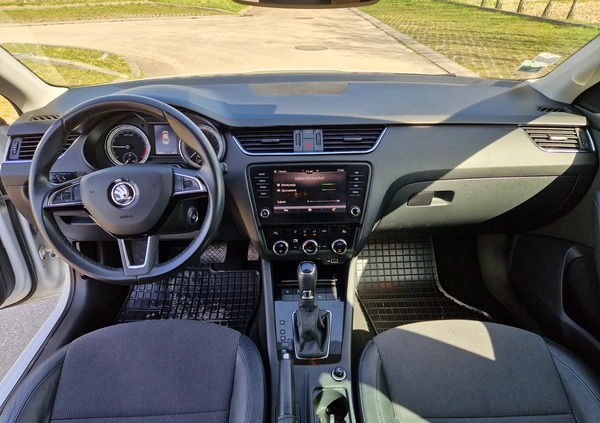 Skoda Octavia cena 49900 przebieg: 163000, rok produkcji 2018 z Siedlce małe 79